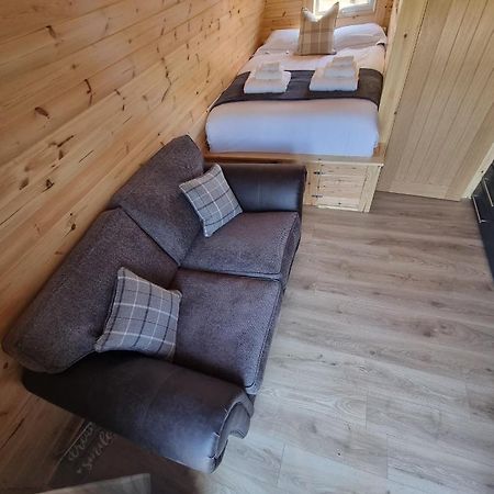 Caledonian Pod. In Caol, Fort William Екстериор снимка